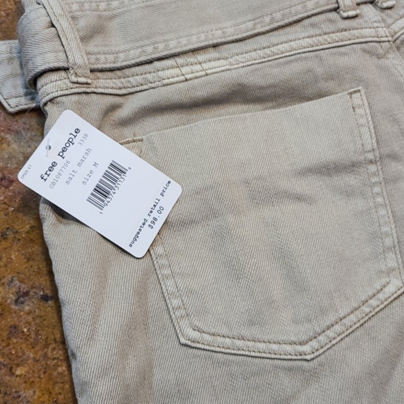 CLEARANCE /Make an offer! Free People cut off shorts L - Picture 7 of 8